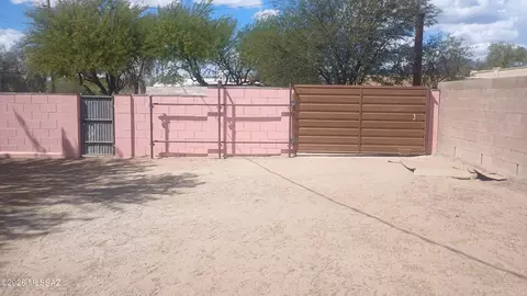 Exterior - 1401 E 13th St, Tucson, AZ 85719 photo 10 of 12