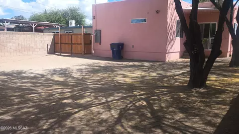 Exterior - 1401 E 13th St, Tucson, AZ 85719 photo 5 of 12