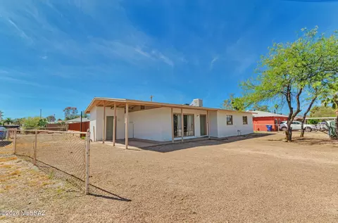 5034 E 17th St, Tucson, AZ 85711