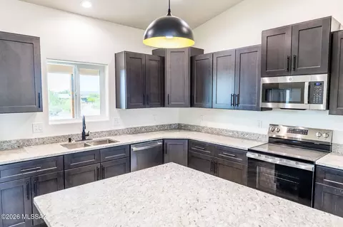 Kitchen - 1237 E Desert Sky Ln, Benson, AZ 85602 photo 2 of 7