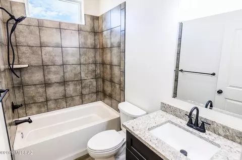 Bath - 1237 E Desert Sky Ln, Benson, AZ 85602 photo 1 of 6