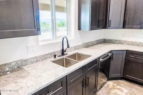 Kitchen - 1237 E Desert Sky Ln, Benson, AZ 85602 photo 3 of 7