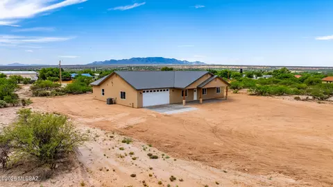 1237 E Desert Sky Ln, Benson, AZ 85602