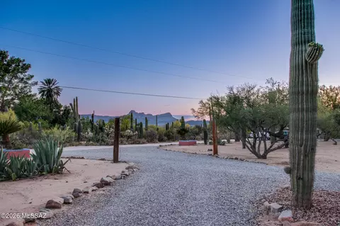 6070 W Desert Marigold Ln, Tucson, AZ 85742
