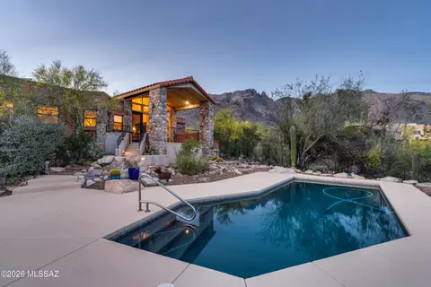7146 N Finger Rock Pl, Tucson, AZ 85718