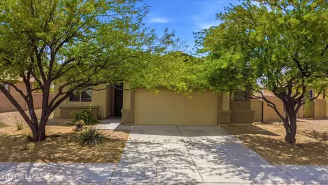 13981 N Swift Spear Dr, Marana, AZ 85658