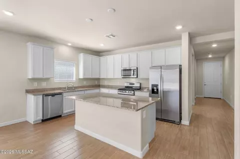 Kitchen - 10026 N Ruby Range Trl, Marana, AZ 85653 photo 2 of 3