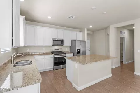 Kitchen - 10026 N Ruby Range Trl, Marana, AZ 85653 photo 1 of 3