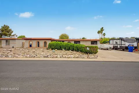 3241 S Hearthstone Dr, Tucson, AZ 85730
