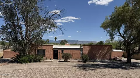 3360 N Manor Dr, Tucson, AZ 85750