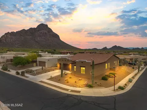 5227 W Golden Vista Way, Tucson, AZ 85713