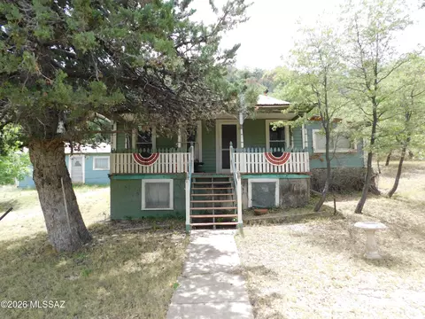 1697 Tombstone Cyn, Bisbee, AZ 85603