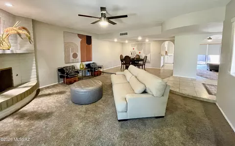 2434 N Shade Tree Cir, Tucson, AZ 85715