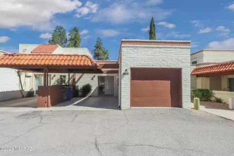 9793 E Calle De La Ilusion, Tucson, AZ 85748