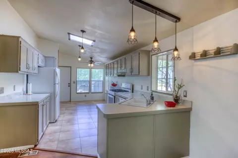 13675 E Crazy Horse Trl, Vail, AZ 85641 photo 11