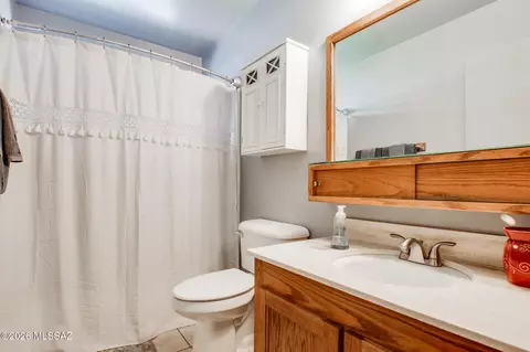 Bath - 9631 E Myra Dr, Tucson, AZ 85730 photo 1 of 2