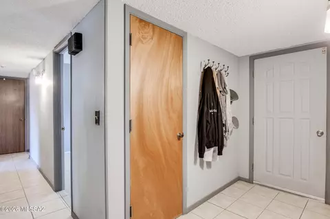 Entry Way - 9631 E Myra Dr, Tucson, AZ 85730 photo 1 of 1