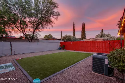 Exterior - 9631 E Myra Dr, Tucson, AZ 85730 photo 7 of 9