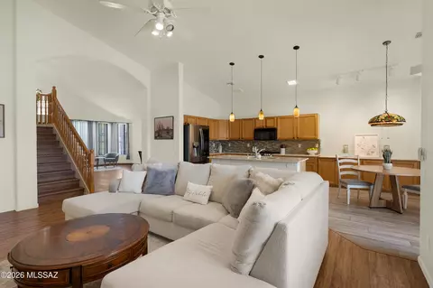 658 E Spanish Steps Dr, Tucson, AZ 85748