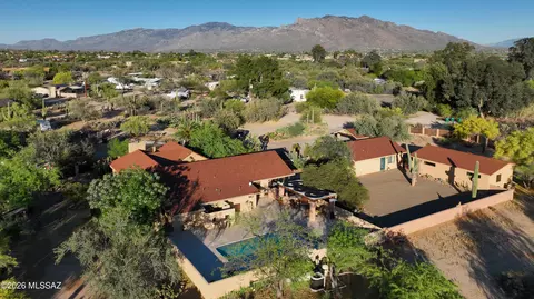 8915 N Hopdown Ave, Tucson, AZ 85742