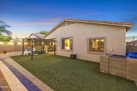 5520 W Crimson Bluff Dr, Marana, AZ 85658