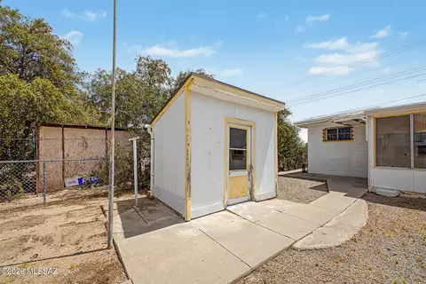 Exterior - 5409 E Glenn St, Tucson, AZ 85712 photo 4 of 6