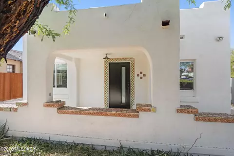 Exterior - 1024 E 7th St, Tucson, AZ 85719 photo 3 of 9