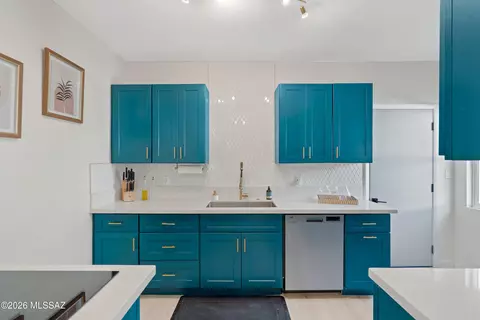 Kitchen - 1024 E 7th St, Tucson, AZ 85719 photo 2 of 5