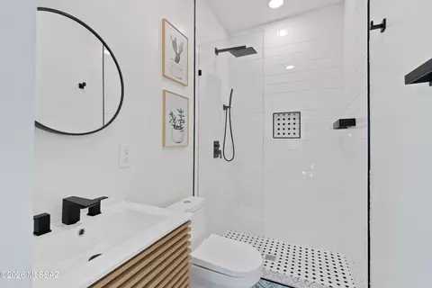 Bath - 1024 E 7th St, Tucson, AZ 85719 photo 4 of 4