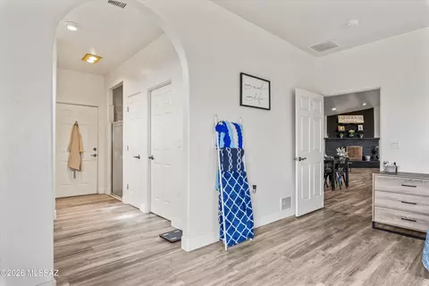 Entry Way - 42 Fairview Ln, Elgin, AZ 85611 photo 2 of 3