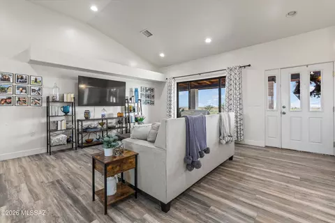 Living - 42 Fairview Ln, Elgin, AZ 85611 photo 1 of 4