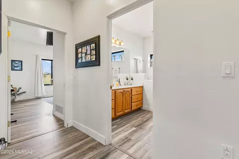 Entry Way - 42 Fairview Ln, Elgin, AZ 85611 photo 3 of 3