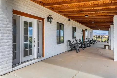 Exterior - 42 Fairview Ln, Elgin, AZ 85611 photo 7 of 12