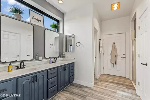 Bath - 42 Fairview Ln, Elgin, AZ 85611 photo 1 of 2