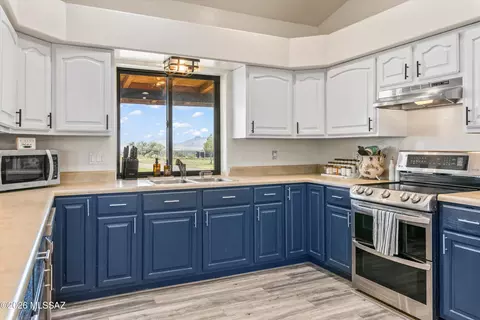 Kitchen - 42 Fairview Ln, Elgin, AZ 85611 photo 3 of 3