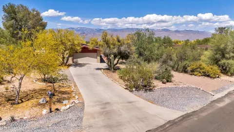 10421 E Calle Del Este, Tucson, AZ 85748