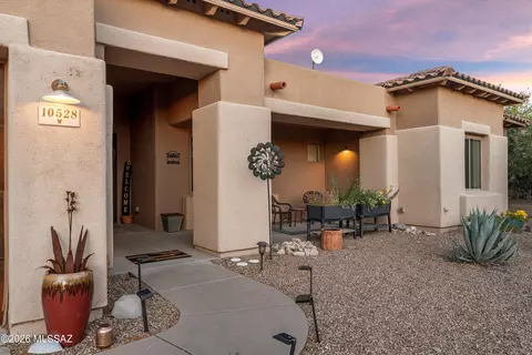 10528 S Coyote Melon Loop, Vail, AZ 85641