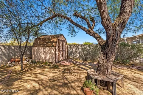 Exterior - 10009 E Moonstruck Way, Tucson, AZ 85747 photo 5 of 7