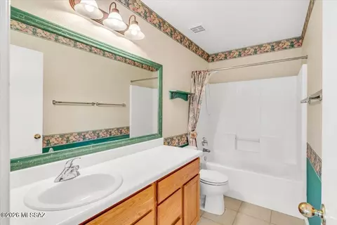 Bath - 10009 E Moonstruck Way, Tucson, AZ 85747 photo 2 of 3