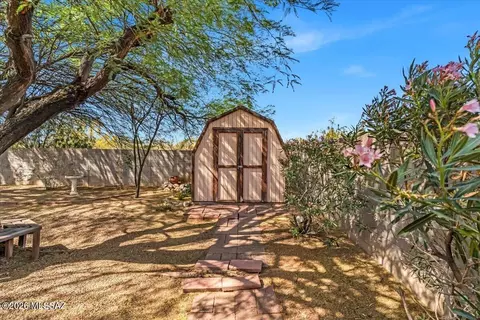 Exterior - 10009 E Moonstruck Way, Tucson, AZ 85747 photo 6 of 7