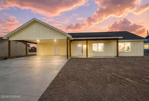 555 W Frying Pan Rd, Safford, AZ 85546