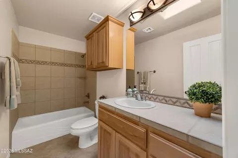 Bath - 650 E Agave Dr, Tucson, AZ 85704 photo 3 of 4