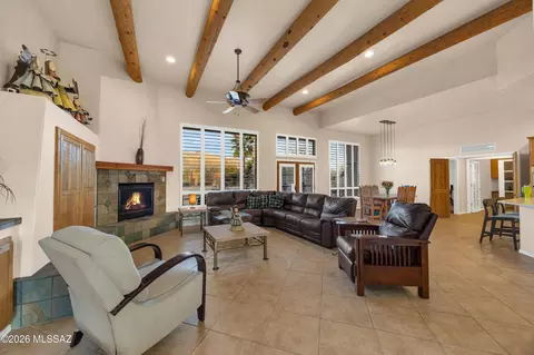 Living - 650 E Agave Dr, Tucson, AZ 85704 photo 1 of 2
