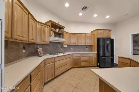 Kitchen - 650 E Agave Dr, Tucson, AZ 85704 photo 2 of 3