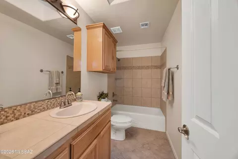 Bath - 650 E Agave Dr, Tucson, AZ 85704 photo 4 of 4