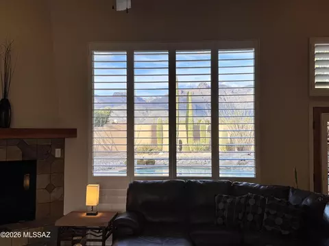 Living - 650 E Agave Dr, Tucson, AZ 85704 photo 2 of 2