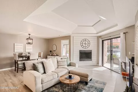5051 N Sabino Canyon Rd #1120, Tucson, AZ 85750