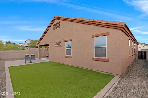 9919 N Crook Ln, Tucson, AZ 85742
