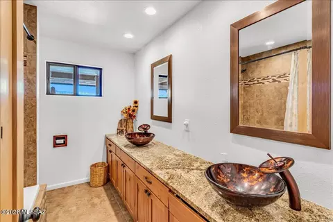 Bath - 11625 E Timrod St, Tucson, AZ 85748 photo 1 of 5