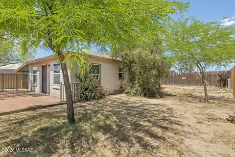 Exterior - 313 E Windsor St, Tucson, AZ 85705 photo 4 of 4